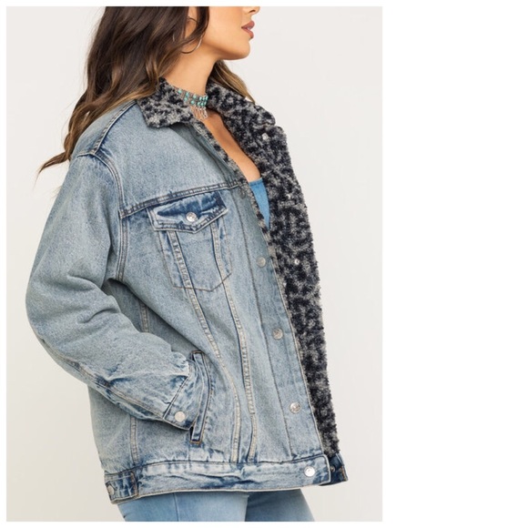 SOLD ❤️ FREE PEOPLE Jean Jacket Sherpa Trucker S - Picture 7 of 7